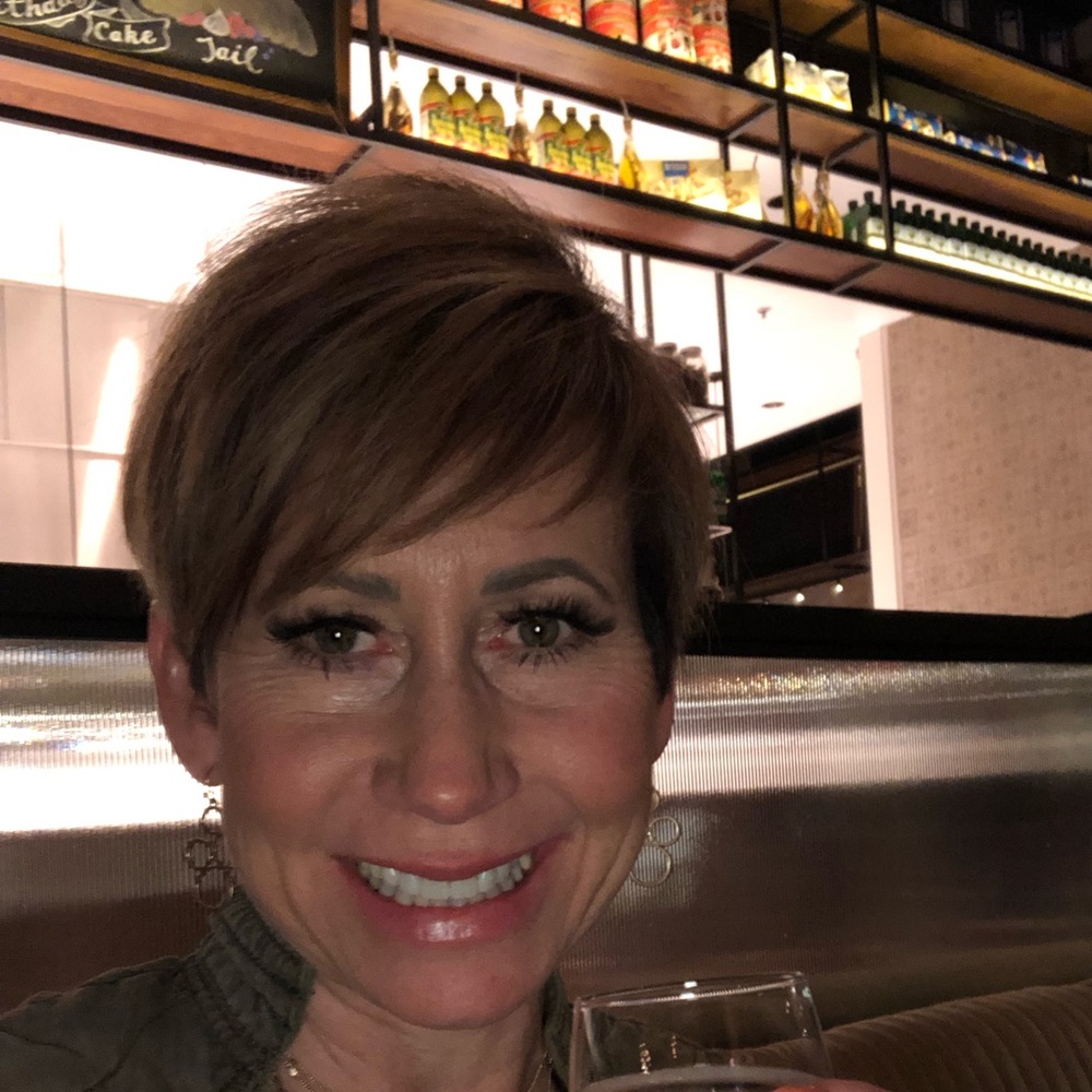 Meet your Posher, Jennifer